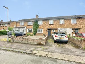 Cartlodge Avenue- click for photo gallery